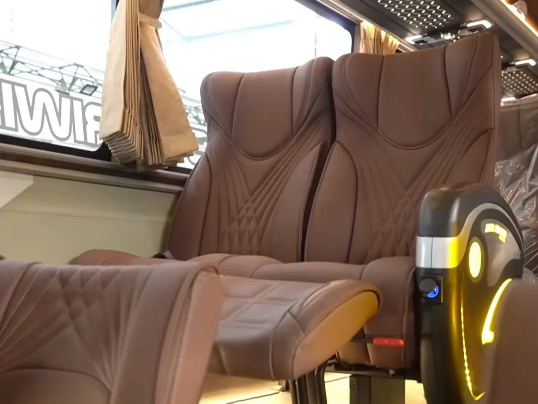 Kursi Double Leg Rest PO Alfa Trans Jogja dengan Kapasitas Bus 50 Penumpang